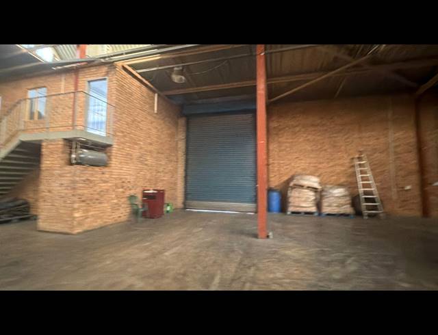 665M² WAREHOUSE TO LET IN MEADOWDALE
